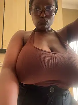 Bustygoddess32 online show from 01/19/25, 05:37