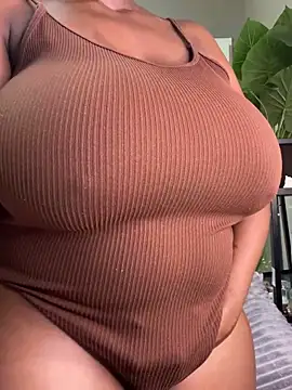 Bustygoddess32 online show from 01/21/25, 07:47