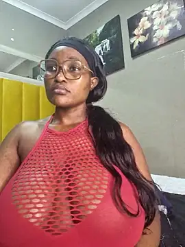 Bustygoddess32 online show from 02/28/25, 03:04