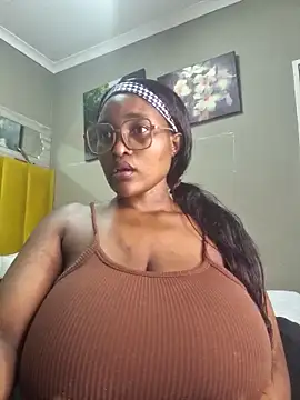 Bustygoddess32 online show from 02/28/25, 10:17