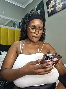 Bustygoddess32 online show from 03/20/25, 03:04