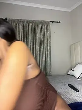 Bustygoddess32 online show from 02/04/26, 01:00