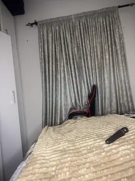 Bustygoddess32 online show from 04/17/26, 01:19