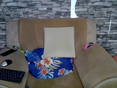 Snapshot of Naughtyy_xx chatting on 04/23/26, 03:58 Naughtyy xx online show from 04/23/26, 03:58