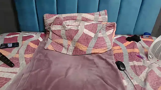 BLACKberry008 online show from 02/11/25, 09:56