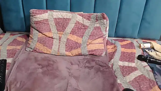 BLACKberry008 online show from 02/20/25, 06:28