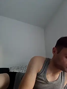 Snapshot of suarez1235 chatting on 10/30/25, 03:57 suarez1235 online show from 10/30/25, 03:57