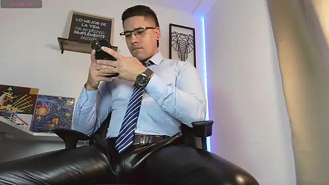 Snapshot of Thonydupont chatting on 10/18/25, 11:27 Thonydupont online show from 10/18/25, 11:27