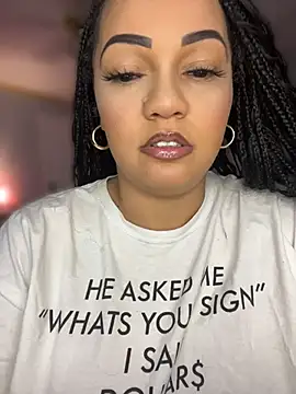 Snapshot of DestineeJayde chatting on 04/11/26, 04:39 DestineeJayde online show from 04/11/26, 04:39