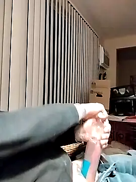 Snapshot of fukurbutt chatting on 12/06/24, 07:54 fukurbutt online show from 12/06/24, 07:54