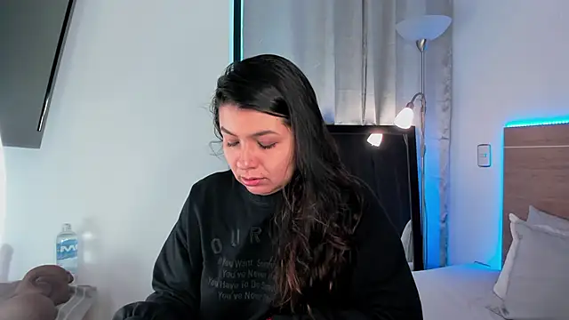 Snapshot of miaa_daniels chatting on 02/17/25, 12:27 miaa daniels online show from 02/17/25, 12:27