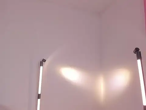 ema boobs  online show from 10/28/25, 10:12