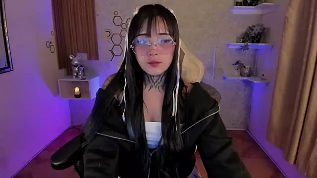 mia catt05 online show from 09/21/25, 07:32