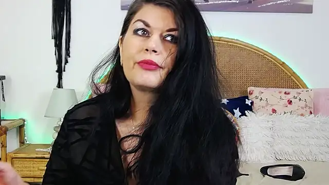 EllenGrace online show from 01/05/25, 02:06