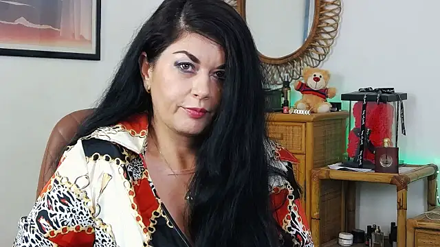 EllenGrace online show from 02/12/25, 04:54