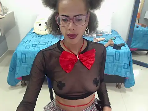 Snapshot of CanellaHotx chatting on 03/17/25, 11:54 CanellaHotx online show from 03/17/25, 11:54