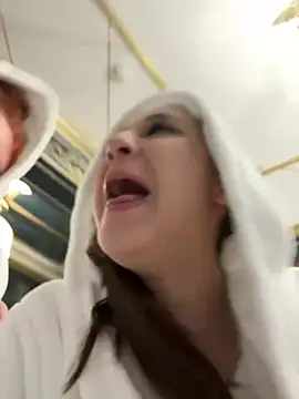 Snapshot of RollingGirls chatting on 02/14/25, 08:10 RollingGirls online show from 02/14/25, 08:10