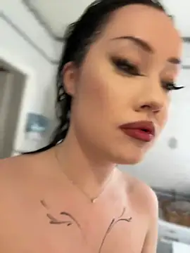 Snapshot of RollingGirls chatting on 02/25/25, 11:19 RollingGirls online show from 02/25/25, 11:19