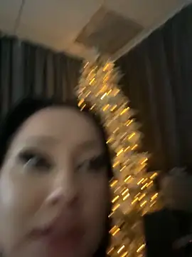 Snapshot of RollingGirls chatting on 12/05/25, 01:09 RollingGirls online show from 12/05/25, 01:09