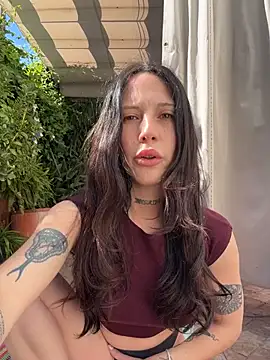 Snapshot of BellaGiaxx chatting on 04/02/26, 03:20 BellaGiaxx online show from 04/02/26, 03:20