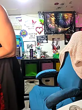 TrenaAnne online show from 02/28/25, 06:31