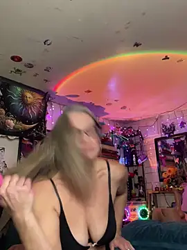 TrenaAnne online show from 03/03/25, 06:33