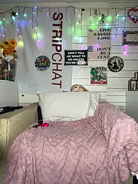 TrenaAnne online show from 03/01/26, 04:36