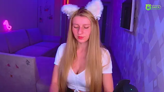 AmaliaQueen online show from 11/01/25, 02:19