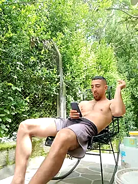 Snapshot of sebasxx97 chatting on 10/26/25, 05:52 sebasxx97 online show from 10/26/25, 05:52