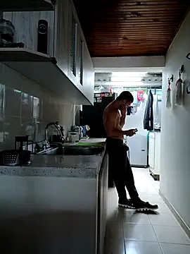 Snapshot of sebasxx97 chatting on 11/20/25, 01:00 sebasxx97 online show from 11/20/25, 01:00