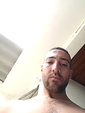 Snapshot of sebasxx97 chatting on 11/25/25, 01:00 sebasxx97 online show from 11/25/25, 01:00