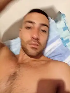 sebasxx97 online show from 12/23/25, 12:30