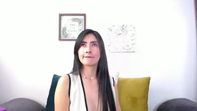 Snapshot of JainaRogers chatting on 05/04/26, 07:43 JainaRogers online show from 05/04/26, 07:43