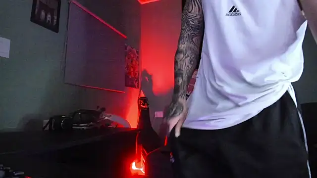 Snapshot of Sisoyalejo420 chatting on 03/17/26, 03:55 Sisoyalejo420 online show from 03/17/26, 03:55