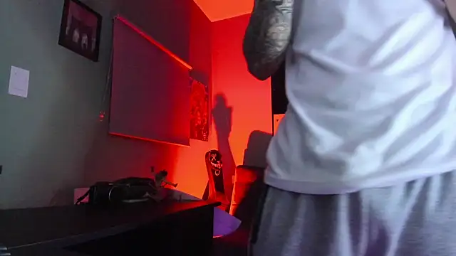 Snapshot of Sisoyalejo420 chatting on 04/06/26, 03:59 Sisoyalejo420 online show from 04/06/26, 03:59