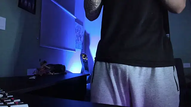 Snapshot of Sisoyalejo420 chatting on 04/13/26, 02:39 Sisoyalejo420 online show from 04/13/26, 02:39