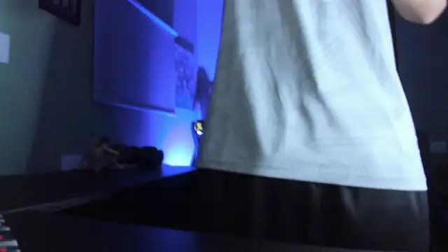 Snapshot of Sisoyalejo420 chatting on 04/14/26, 01:33 Sisoyalejo420 online show from 04/14/26, 01:33