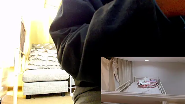 Snapshot of POCARI_SWEAT chatting on 12/02/24, 12:51 POCARI SWEAT online show from 12/02/24, 12:51