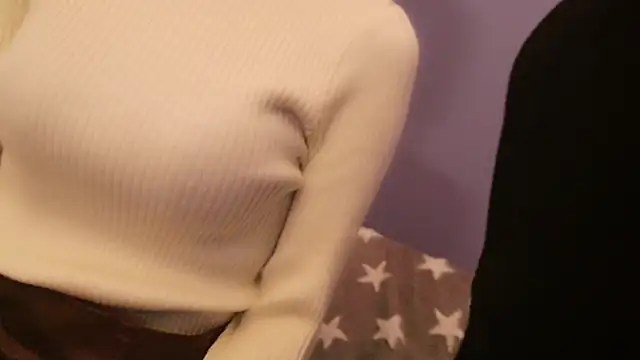 Snapshot of POCARI_SWEAT chatting on 01/13/25, 03:47 POCARI SWEAT online show from 01/13/25, 03:47