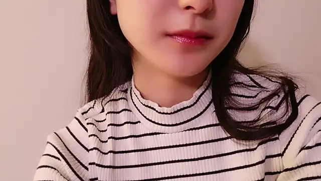 Snapshot of POCARI_SWEAT chatting on 02/01/25, 12:26 POCARI SWEAT online show from 02/01/25, 12:26