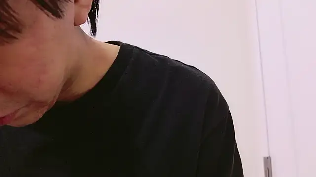 Snapshot of POCARI_SWEAT chatting on 09/22/25, 05:42 POCARI SWEAT online show from 09/22/25, 05:42