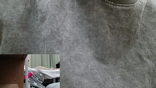 Snapshot of POCARI_SWEAT chatting on 09/27/25, 07:24 POCARI SWEAT online show from 09/27/25, 07:24