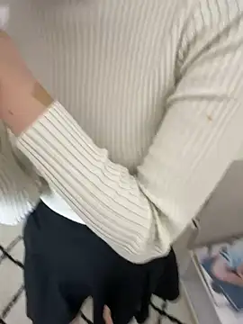 Snapshot of POCARI_SWEAT chatting on 10/08/25, 10:35 POCARI SWEAT online show from 10/08/25, 10:35