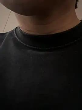 POCARI SWEAT online show from 12/14/25, 12:32