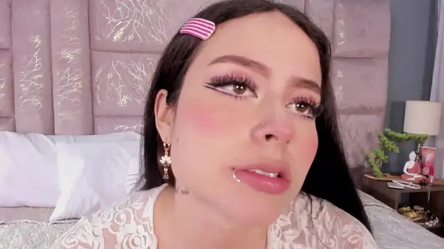 Snapshot of AnnieNasty chatting on 11/01/25, 12:51 AnnieNasty online show from 11/01/25, 12:51