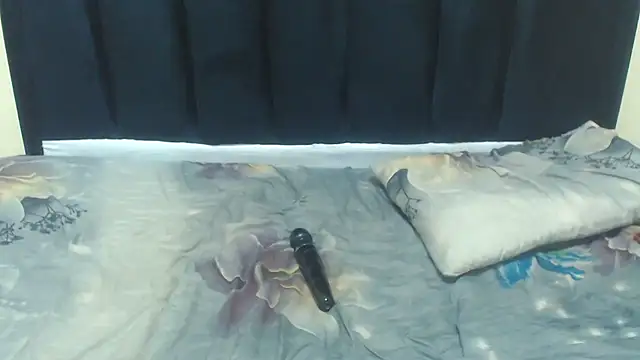 Snapshot of EBONY_WILD_ASS chatting on 10/31/25, 06:58 EBONY WILD ASS online show from 10/31/25, 06:58