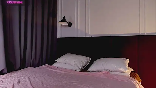 Beatrica Klein online show from 02/17/25, 03:31