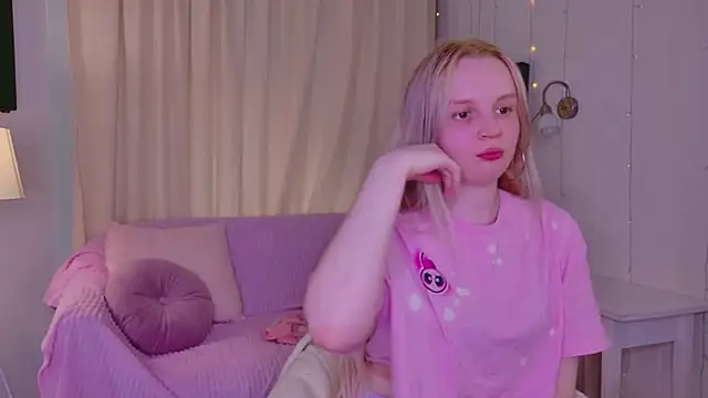 Snapshot of Beatrica_Klein chatting on 05/02/26, 03:06 Beatrica Klein online show from 05/02/26, 03:06