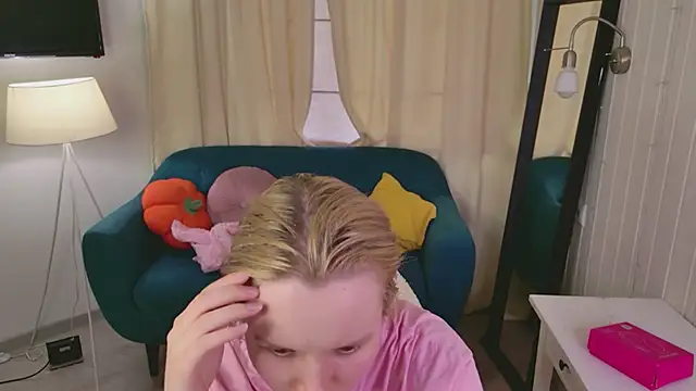 Beatrica Klein online show from 06/11/26, 02:48
