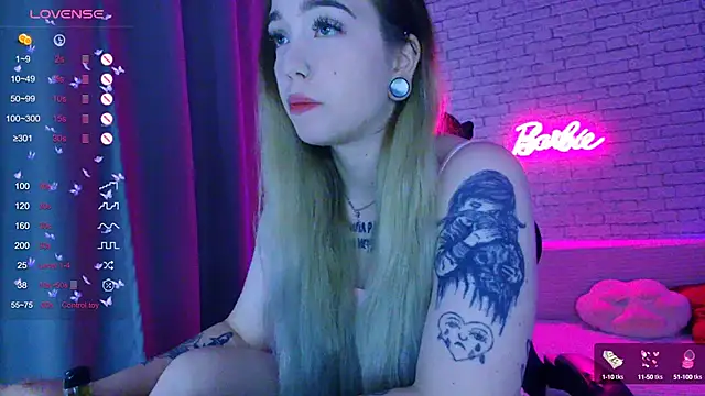 Snapshot of -Stacyy- chatting on 10/11/25, 05:17 -Stacyy- online show from 10/11/25, 05:17